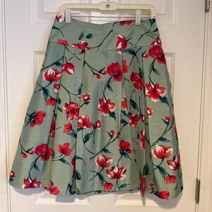 Beautiful knee length floral skirt express design studio SIZE 10